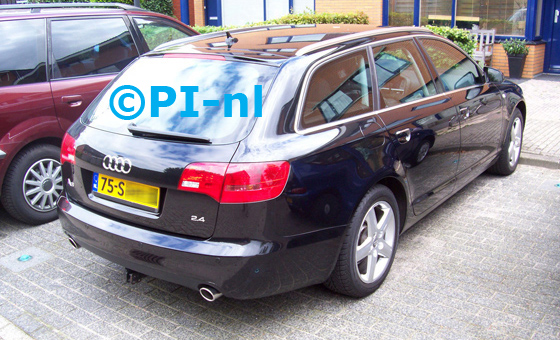 Audi A6 Avant 2.4 Proline Business uit 2006. De display (set A 2011) werd in de asbak geplaatst.