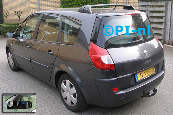Parkeersensoren ingebouwd door PI-nl in een Renault Grande Scenic uit 2007. De display (set C 2014) is het spiegelmodel.