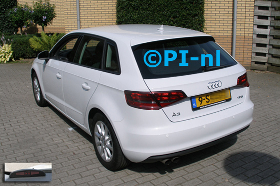Parkeersensoren ingebouwd door PI-nl in een Audi A3 Sportback uit 2013. De display (set A 2014) werd linksvoor bij de a-stijl gemonteerd.