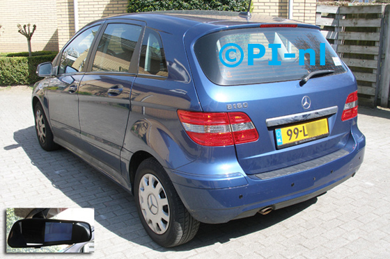 Parkeersensoren ingebouwd door PI-nl in een nog een Mercedes-Benz B160 uit 2008. De spiegeldisplay (set D 2015) is van de set met camera en sensoren (op verzoek niet gespoten).