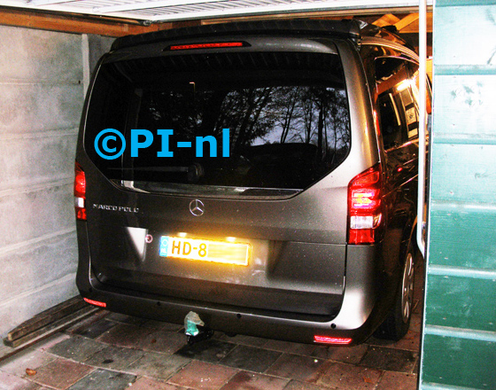 Parkeersensoren ingebouwd door PI-nl in een Mercedes-Benz V-klasse Marco Polo (camper) met canbus, uit 2015 (nieuw). De pieper (set E 2015) werd verstopt.