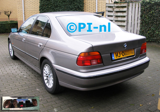 Parkeersensoren ingebouwd door PI-nl in een BMW 523i sedan Automaat uit 1997. De display (set C 2015) is de spiegeldisplay. De sensoren werden antraciet gespoten en symetrisch geplaatst.