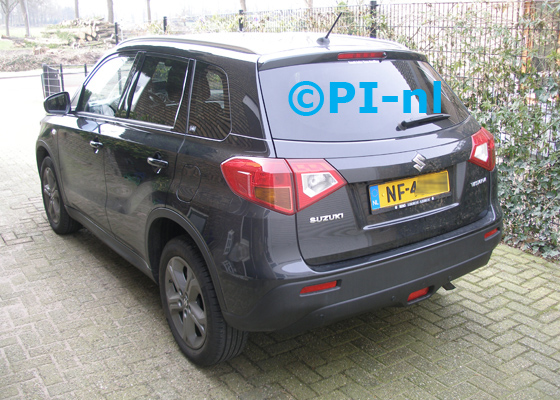 Parkeersensoren ingebouwd door PI-nl in een Suzuki Vitara Exclusive uit 2016. De pieper (set E 2017) werd verstopt.