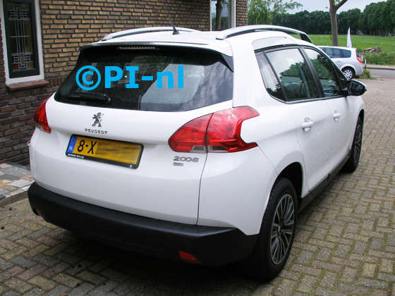 Parkeersensoren ingebouwd door PI-nl in een Peugeot 2008 uit 2014 met canbus. De pieper (set E 2017) werd verstopt.