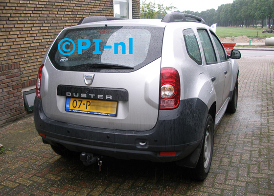 Parkeersensoren ingebouwd door PI-nl in een Dacia Duster Ambiance uit 2011. De pieper (set E 2017) werd verstopt.
