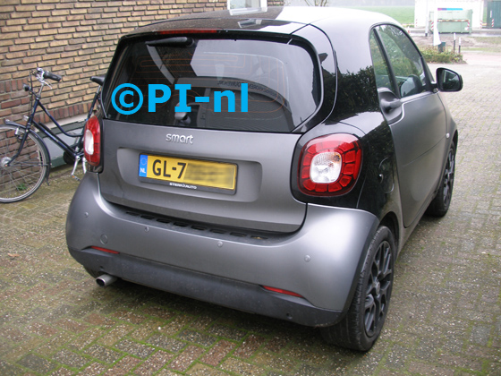 Parkeersensoren ingebouwd door PI-nl in een Smart ForTwo Coupe uit 2017. De pieper (set E 2017) werd verstopt.