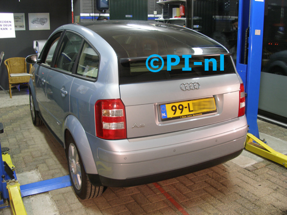 OEM-parkeersensoren ingebouwd door PI-nl in een Audi A2 S-Line uit 2002. De pieper (set H 2017) werd verstopt.