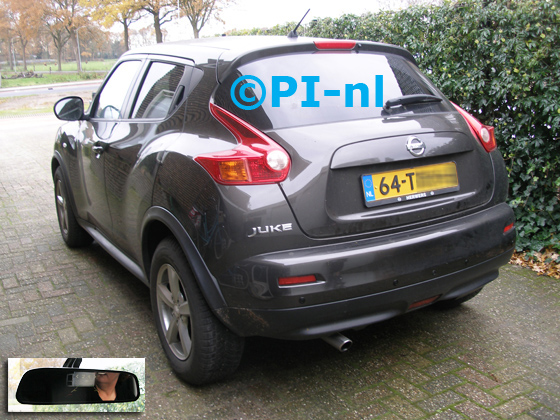 Parkeersensoren ingebouwd door PI-nl in een Nissan Juke uit 2012. De spiegeldisplay (set D 2017) is van de set met camera en sensoren.