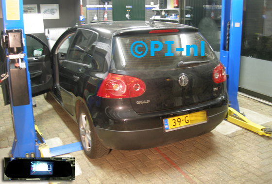 Parkeerset ingebouwd door PI-nl in een Volkswagen Golf 1.4 TSI met canbus uit 2008. De spiegeldisplay (set D 2018) is van de set met bumpercamera en sensoren.
