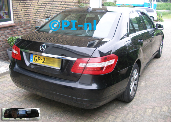 Parkeersensoren (set D 2018) ingebouwd door PI-nl in een Mercedes E200 met canbus uit 2013. De spiegeldisplay is van de set met bumpercamera en sensoren.