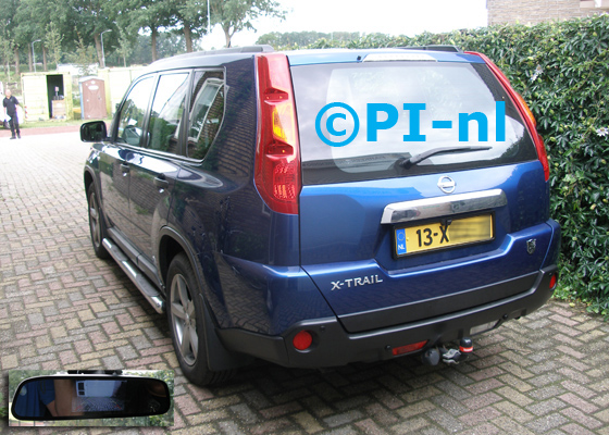 Parkeersensoren (set F 2018) ingebouwd door PI-nl in een Nissan X-Trail uit 2007. De spiegeldisplay is van de set met kentekenplaatcamera (bij uitzondering) en sensoren.