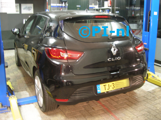 Parkeersensoren (set E 2018) ingebouwd door PI-nl in een Renault Clio TCe Energy Dynamique uit 2015. De pieper werd verstopt.
