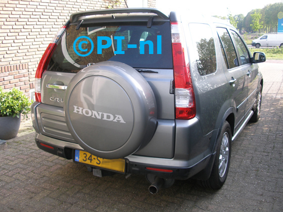Parkeersensoren (set F 2019) ingebouwd door PI-nl in een Honda CR-V uit 2005. De weergave werd gekoppeld aan het eigen scherm en is van de set met kentekenplaatcamera en sensoren.