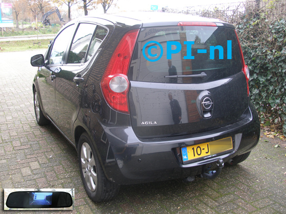 Parkeersensoren (set D 2019) ingebouwd door PI-nl in een Opel Agila uit 2009. De spiegeldisplay is van de set met bumpercamera en sensoren.