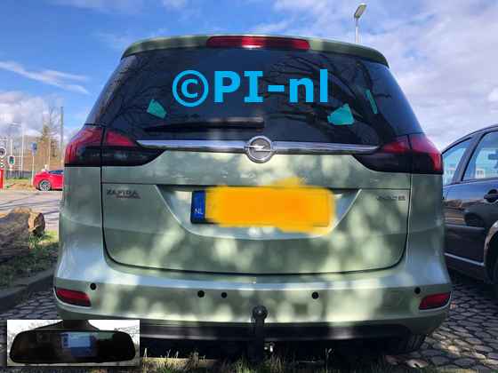 Parkeersensoren (set D 2020) ingebouwd door PI-nl in een Opel Zafira Tourer met canbus uit 2012. De spiegeldisplay is van de set met bumpercamera en sensoren.