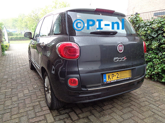 Parkeersensoren (set E 2021) ingebouwd door PI-nl in een Fiat 500L uit 2013. De pieper werd verstopt.