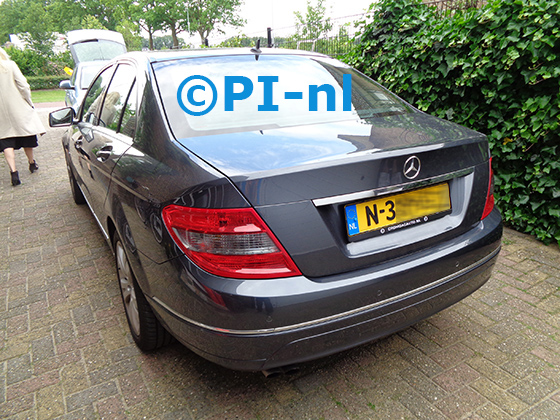 OEM-parkeersensoren (set H 2022) ingebouwd door PI-nl in een Mercedes-Benz C-klasse uit 2009. De pieper werd achterin gemonteerd.