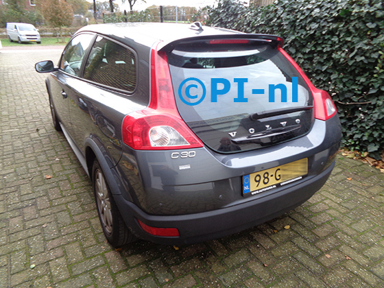 Parkeersensoren (set E 2022) ingebouwd door PI-nl in een Volvo C30 uit 2008. De pieper werd achterin gemonteerd.