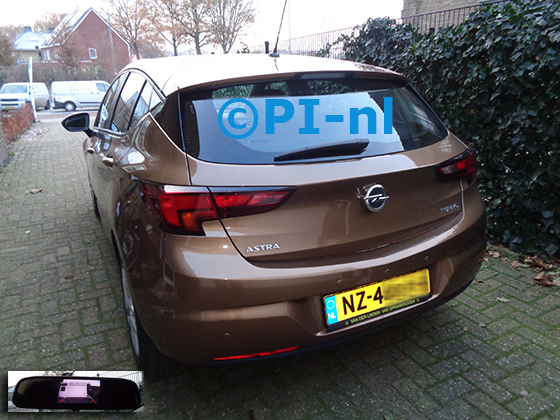 Parkeersensoren (set D 2022) ingebouwd door PI-nl in een Opel Astra (hb) met canbus uit 2016. De spiegeldisplay is van de set met bumpercamera en sensoren.