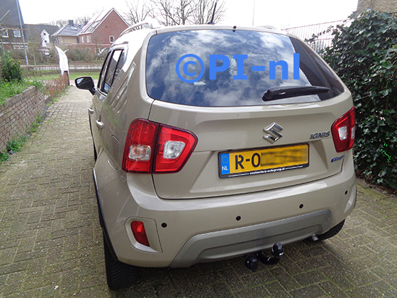 Parkeersensoren (set E 2023) ingebouwd door PI-nl in een Suzuki Ignis uit 2021. De pieper werd achterin gemonteerd.