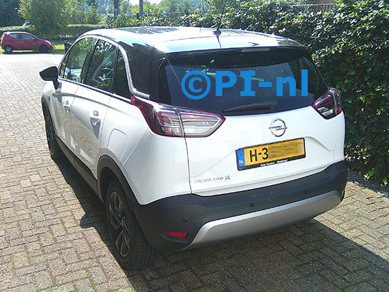 Parkeersensoren (set E 2024) ingebouwd door PI-nl in een Opel Crossland X uit 2020. De pieper werd achterin gemonteerd. De sensoren werden antraciet gespoten.