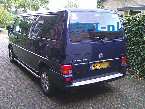 Parkeersensoren (set E 2024) ingebouwd door PI-nl in een Volkswagen Transporter LWB met canbus uit 2002. De pieper werd voorin gemonteerd.