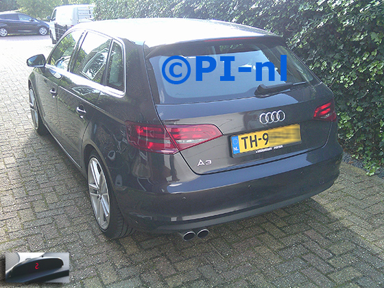 Parkeersensoren (set A 2024) ingebouwd door PI-nl in een Audi A3 Sportback met canbus uit 2015. De display werd linksvoor bij de a-stijl gemonteerd.