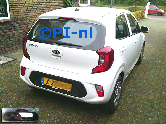 Parkeersensoren (set A 2024) ingebouwd door PI-nl in een Kia Picanto met canbus uit 2019. De display werd op de binnenspiegel gemonteerd. Er werden twee zwarte en twee standaard witte sensoren gemonteerd.