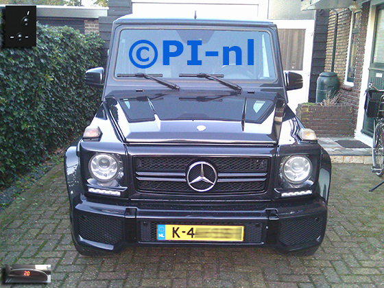 Parkeersensoren (set A 2024) ingebouwd door PI-nl in de voorbumper van een Mercedes-Benz G-klasse G55 AMG met canbus uit 2007. De display werd linksvoor bij de a-stijl gemonteerd.