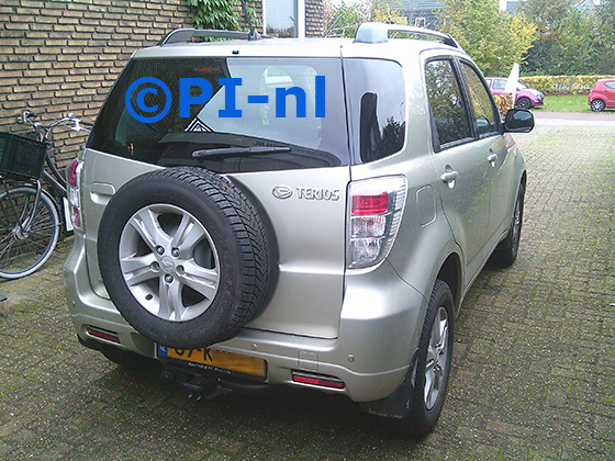 Parkeersensoren (set E 2024) ingebouwd door PI-nl in Daihatsu Terios met canbus uit 2010. De pieper werd achterin gemonteerd.