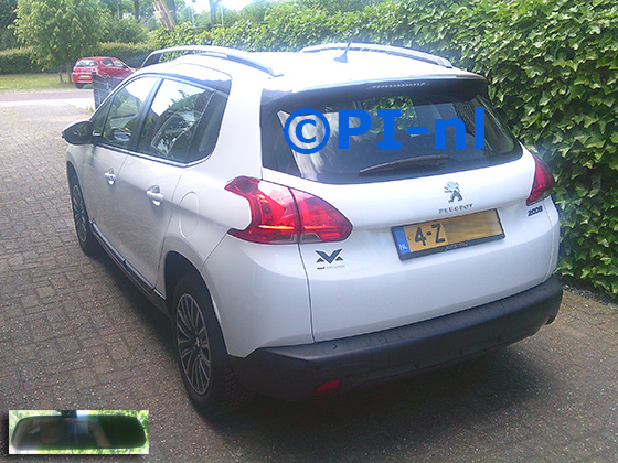 Parkeersensoren (set D 2025) ingebouwd door PI-nl in een Peugeot 2008 met canbus uit 2014. De spiegeldisplay is van de set met bumpercamera en sensoren. De sensoren werden antraciet gespoten.