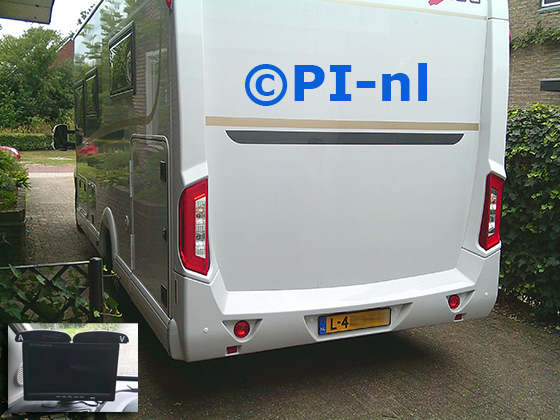 Parkeersensoren (set A 2025) ingebouwd door PI-nl in een Fiat Ducato Carthago Malibu T500QB integraal camper met canbus uit 2019. De display werd linksvoor op de monitor gemonteerd. Er werden witte sensoren gemonteerd.
