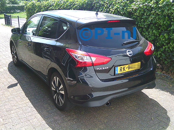 Parkeersensoren (set E 2026) ingebouwd door PI-nl in een Nissan Pulsar Tekna uit 2017. De pieper werd voorin gemonteerd.