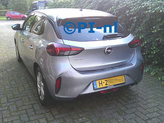 Parkeersensoren (set E 2026) ingebouwd door PI-nl in een Opel Corsa GS-line met canbus uit 2020. De pieper werd voorin gemonteerd.